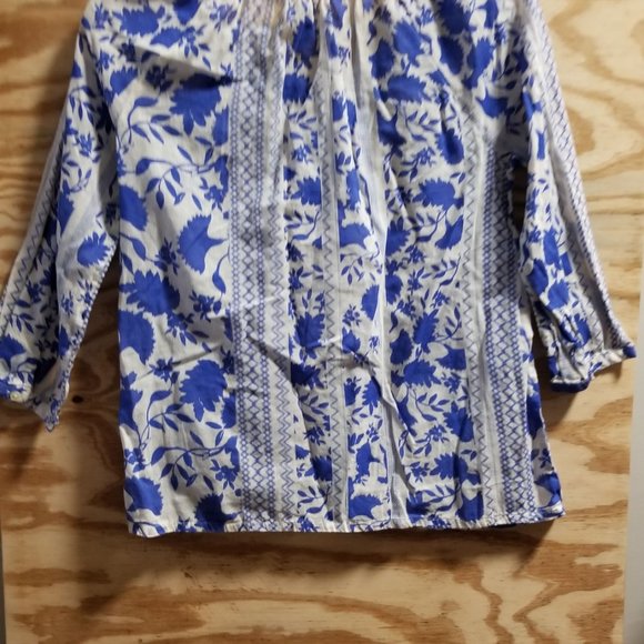 Gap Women's Top‎ Blouse Small White/Blue Round neck Short sleeves floral - Picture 3 of 9